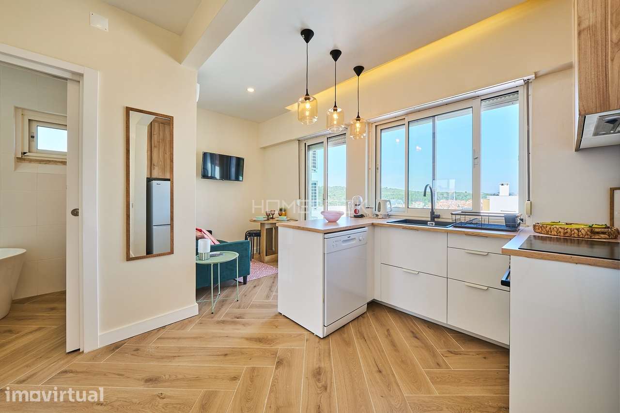 T2 com terraço privado (30m²) – Arrendamento até Out.2026 - CAMPOLIDE - Grande imagem: 3/26