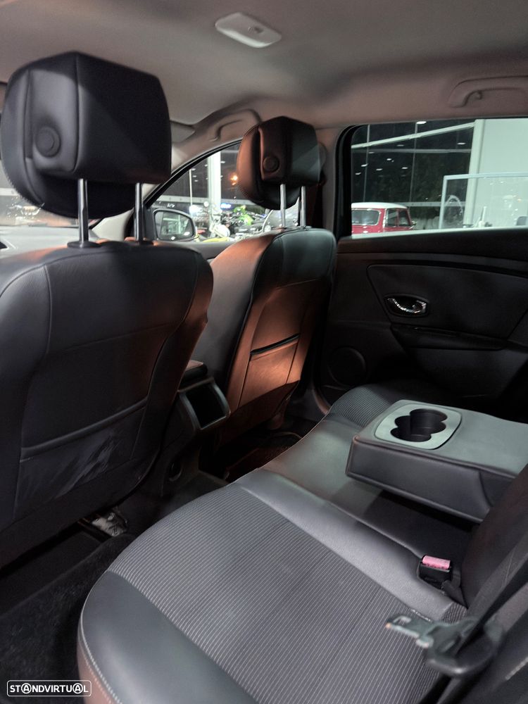 Renault Mégane Sport Tourer 1.5 dCi GT Line - 27