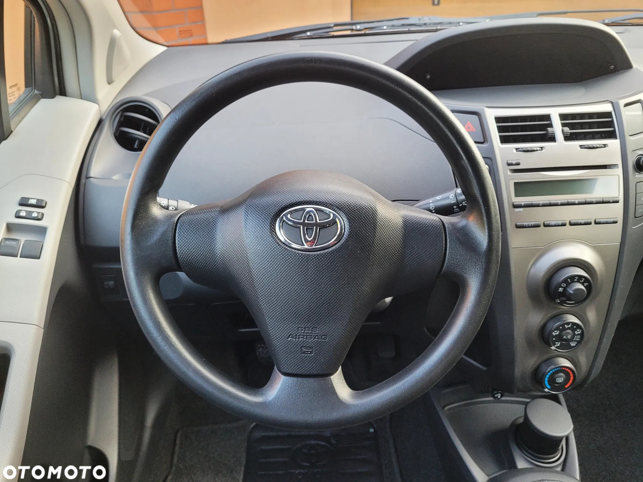 Toyota Yaris 1.0 Luna - 13