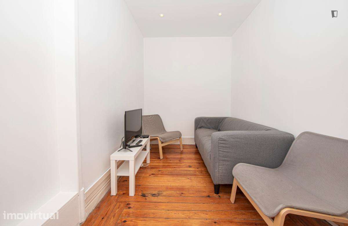 Quarto - localizado em Marquês de Pombal Lisbon - Grande imagem: 2/20