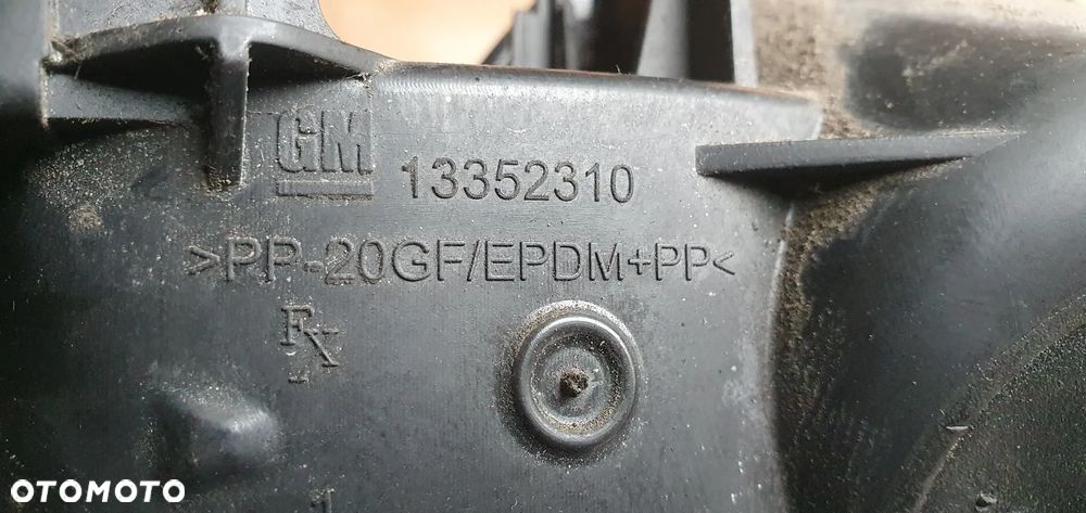 Klapka wlewu paliwa Opel Insignia A 13352310 - 7