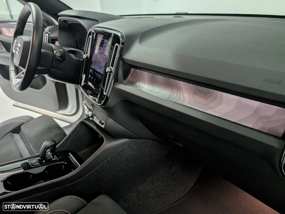 Volvo XC 40 Recharge Core - 28