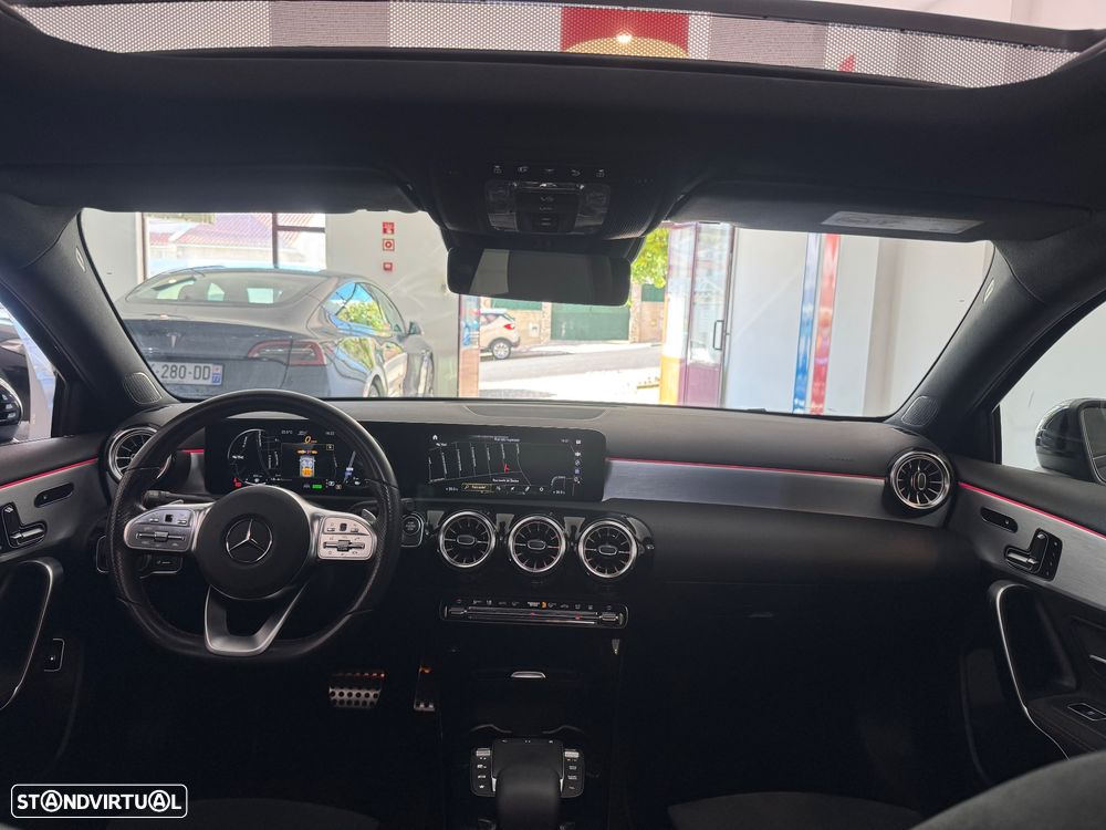 Mercedes-Benz A 250 e AMG Line - 12