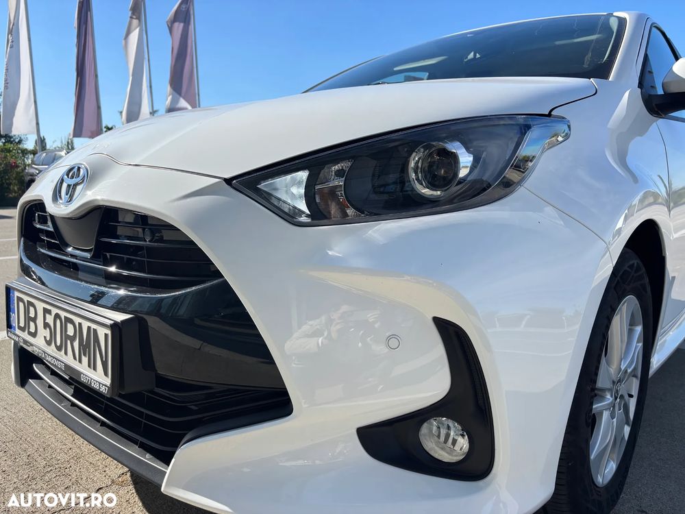 Toyota Yaris 1.5 VVT-i HSD Active - 13