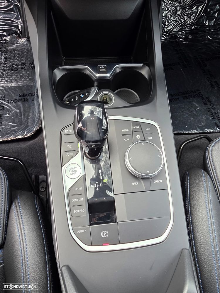 BMW 118 i Pack 50 anos M Auto - 16