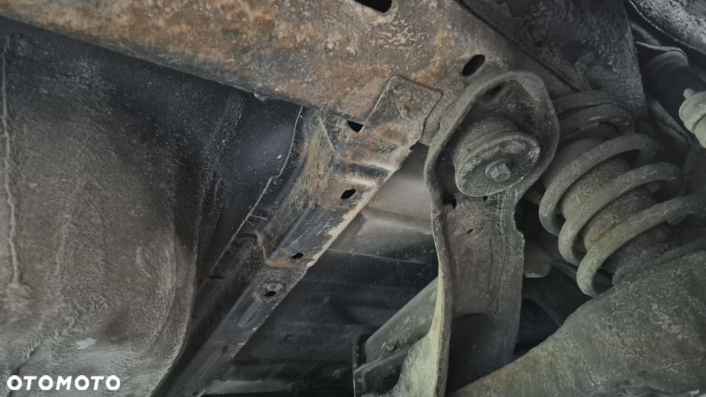 Ford S-Max - 13