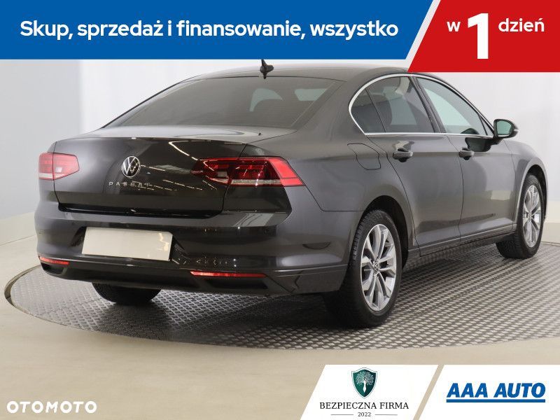 Volkswagen Passat - 7