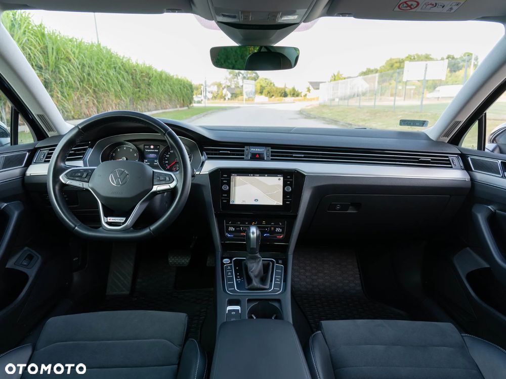 Volkswagen Passat - 24