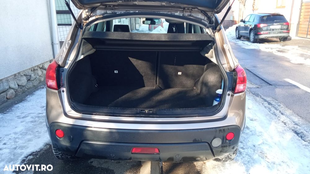 Nissan Qashqai 2.0 DCI Tekna - 10