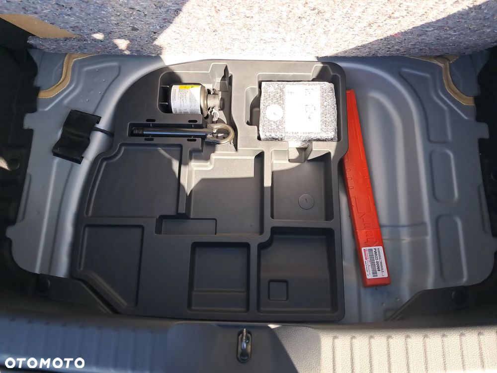 Toyota Aygo X Hybrid 1.5 Comfort e-CVT - 26