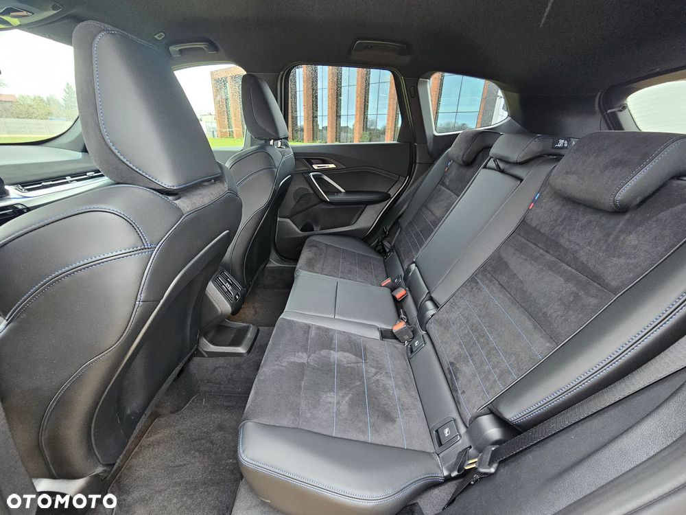 BMW X1 sDrive18i - 11