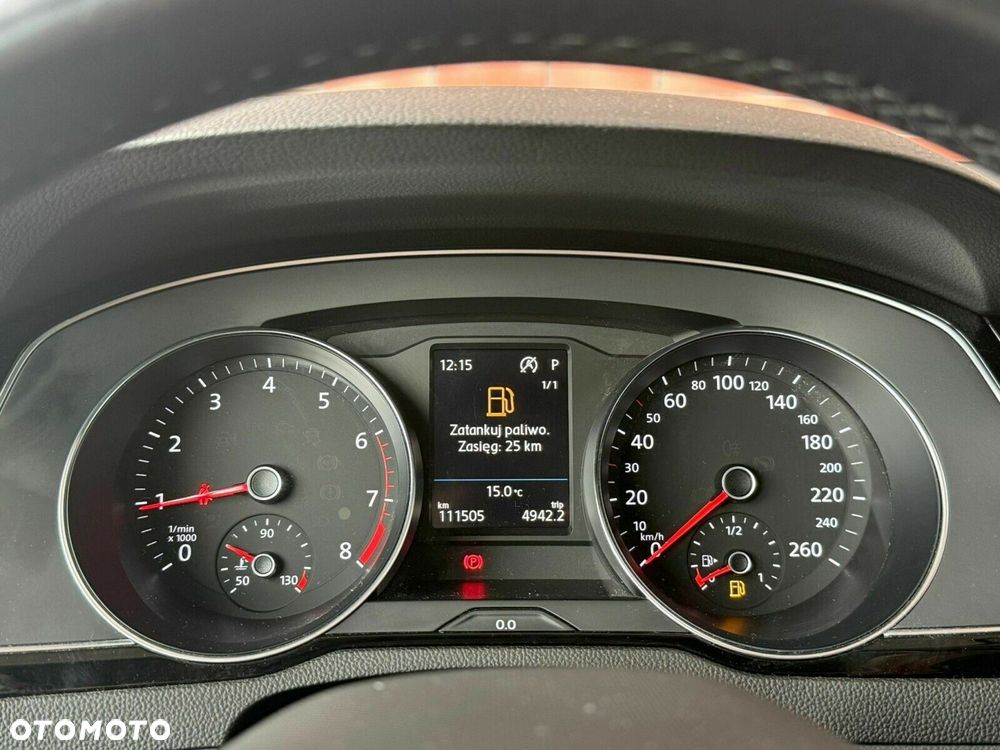 Volkswagen Passat - 19