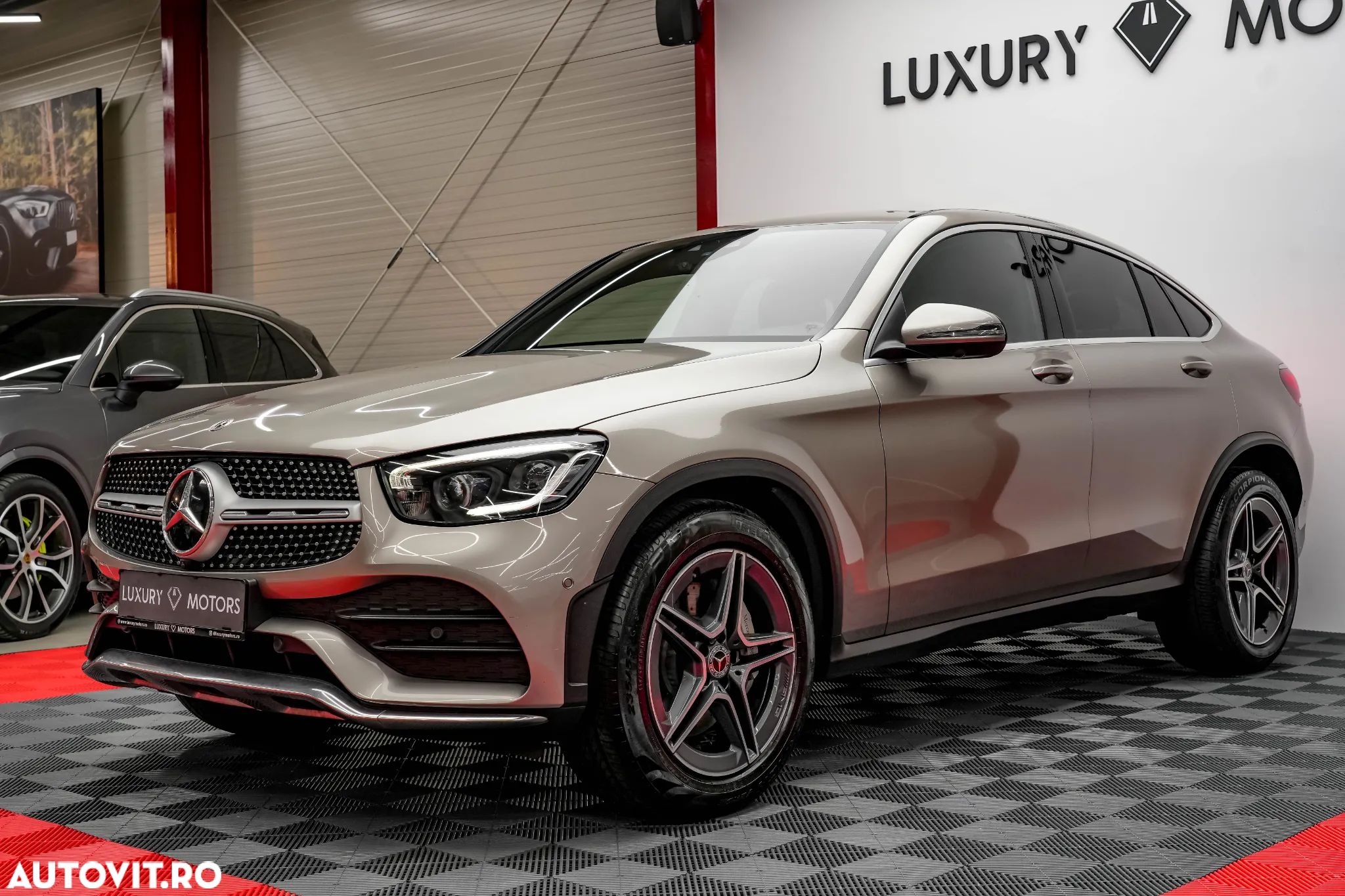 Mercedes-Benz GLC Coupe 200 d 4Matic 9G-TRONIC AMG Line - 1