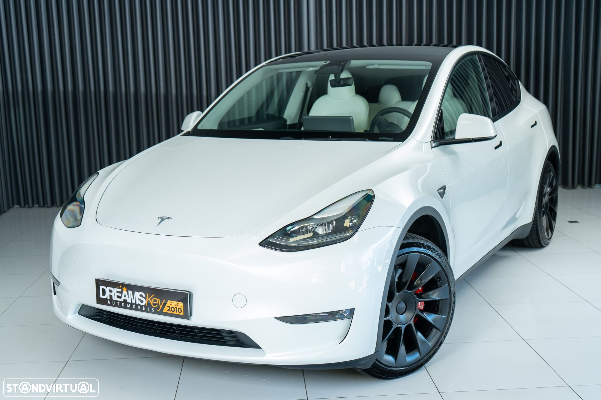 Tesla Model Y Long Range Tração Integral - 27
