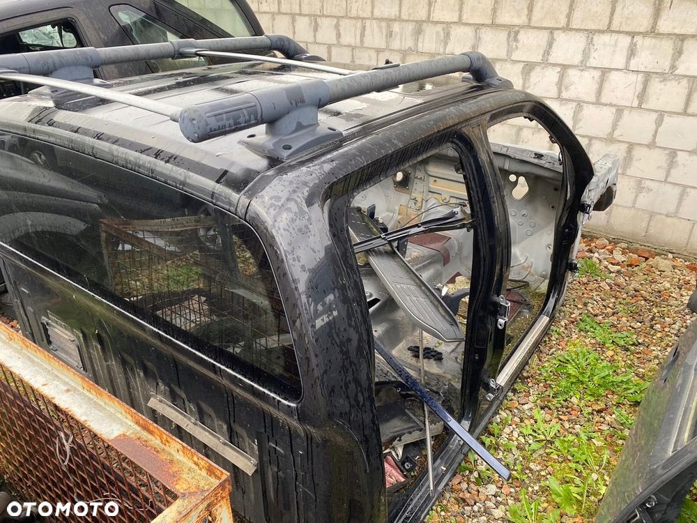Nissan Navara D40 Karoseria Dach Relingi Błotnik - 3