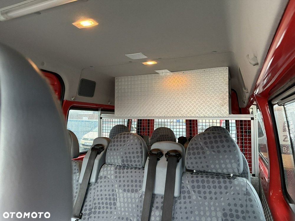Ford Transit - 26