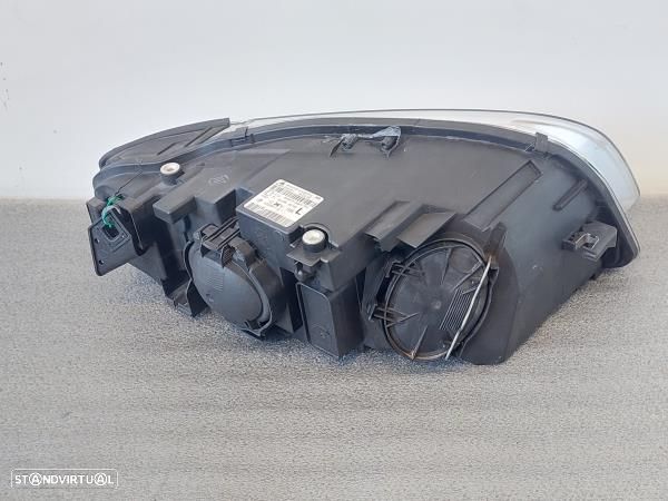 Otica / Farol Esq Audi A4 Avant (8Ed, B7) - 4