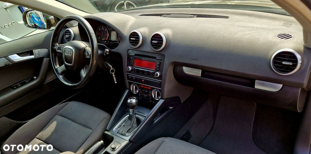 Audi A3 Sportback 1.6 TDI S tronic Attraction - 25