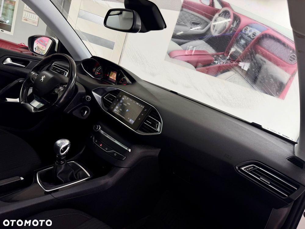Peugeot 308 BlueHDi FAP 120 Stop&Start Style - 17