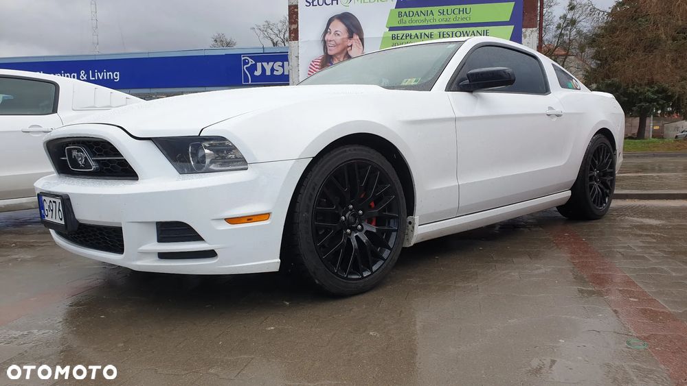 Ford Mustang 3.7 V6 - 1