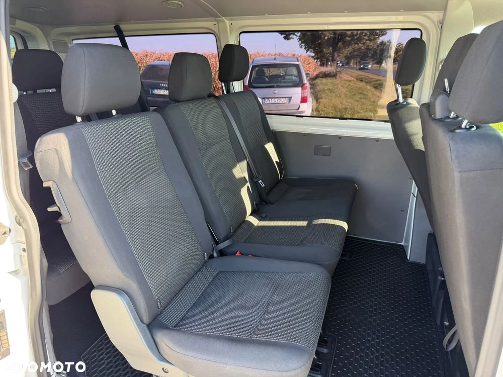 Volkswagen Caravelle 2.0 TDI L2 Comfortline 4Motion DSG - 12