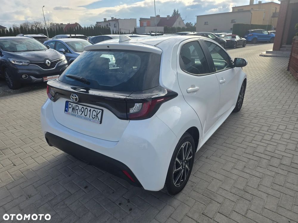Toyota Yaris - 4