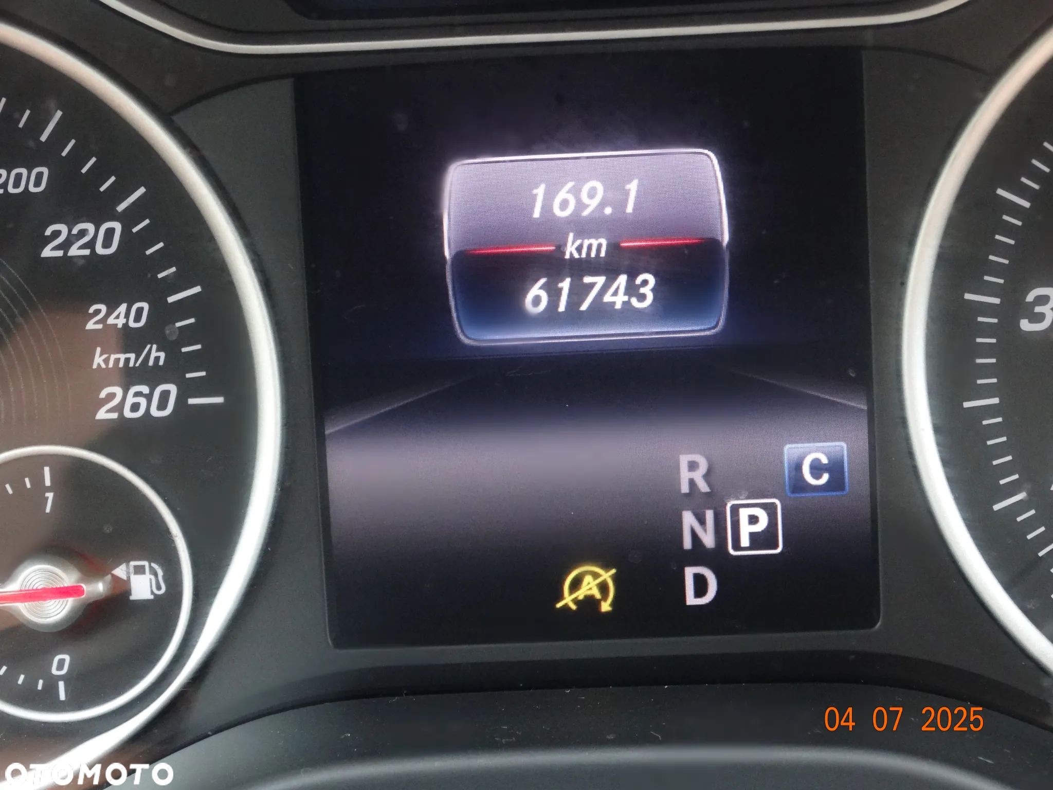Mercedes-Benz GLA 200 7G-DCT - 3