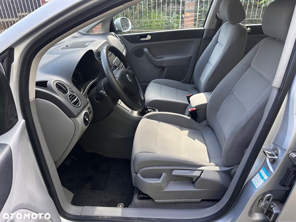 Volkswagen Golf Plus 1.6 FSI Comfortline - 10