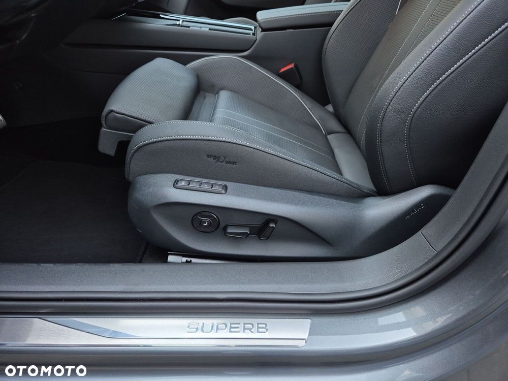 Skoda Superb 2.0 TSI Sportline DSG - 21