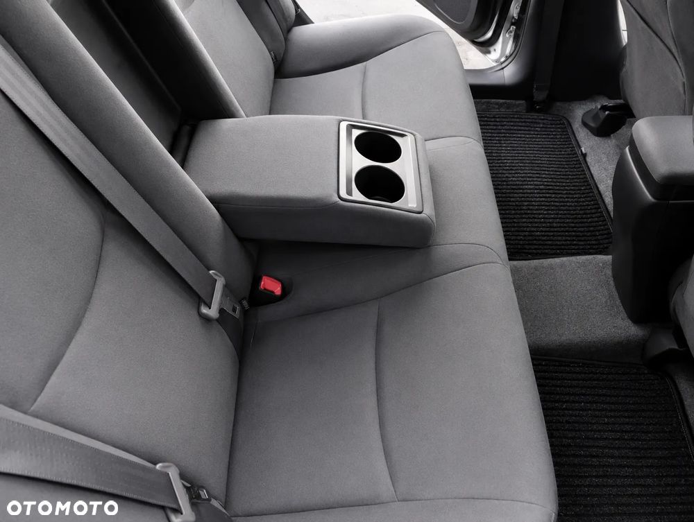 Toyota Prius - 17