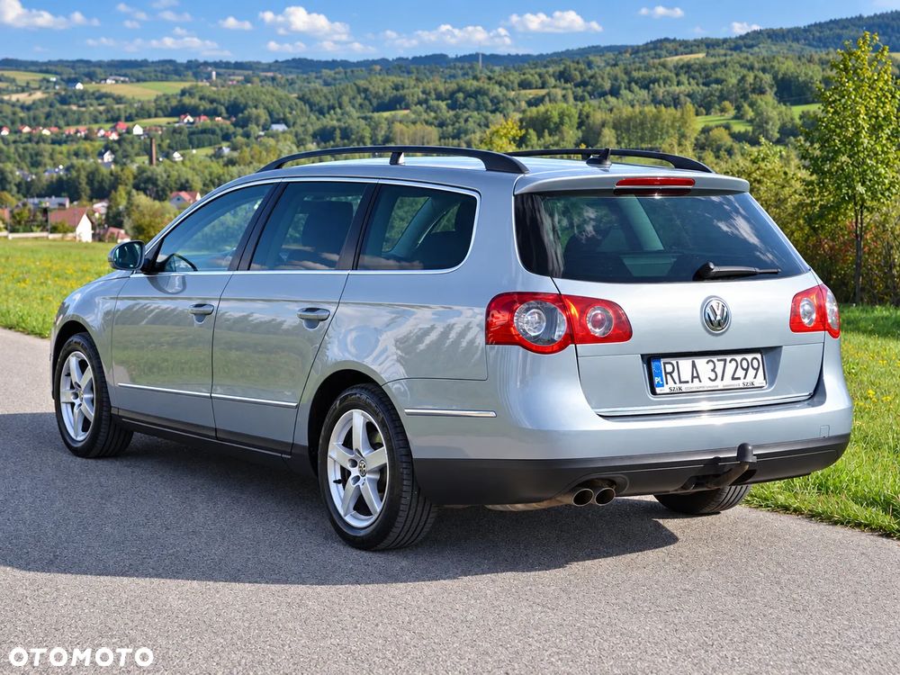 Volkswagen Passat 2.0 TDI DPF BlueMotion Technology Comfortline - 14