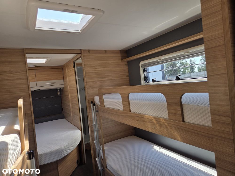 Dethleffs Camper 730FKR - 22