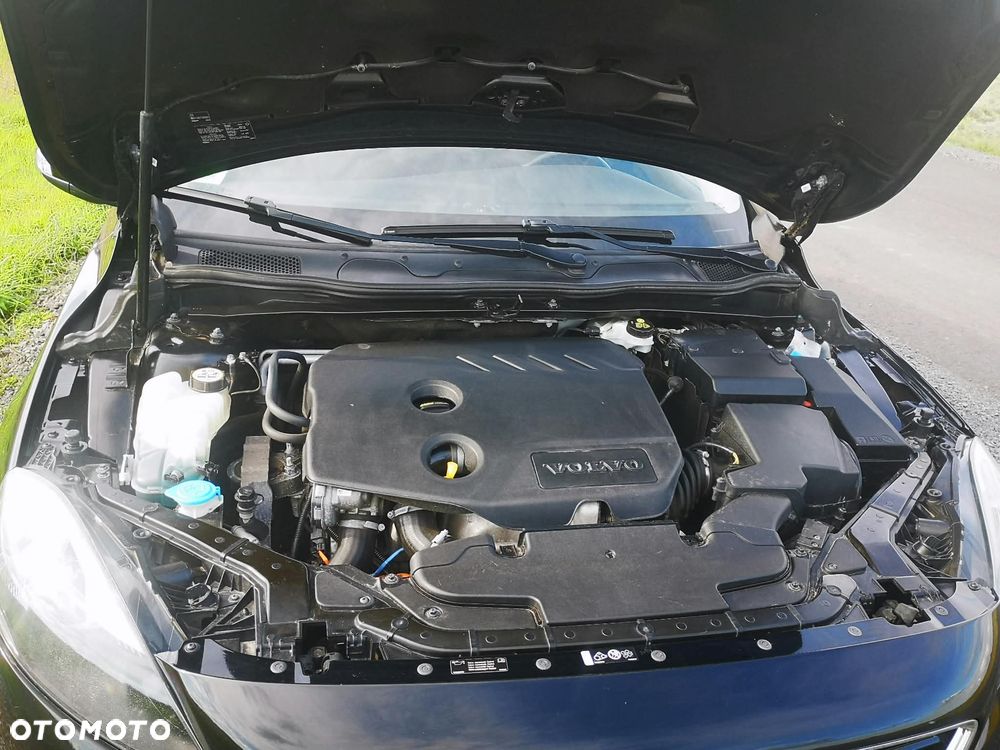 Volvo V40 D2 Momentum - 18
