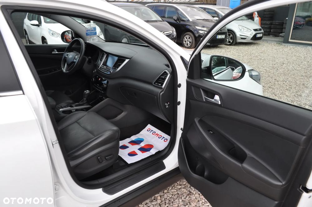 Hyundai Tucson 2.0 CRDI 4WD Automatik Premium - 14