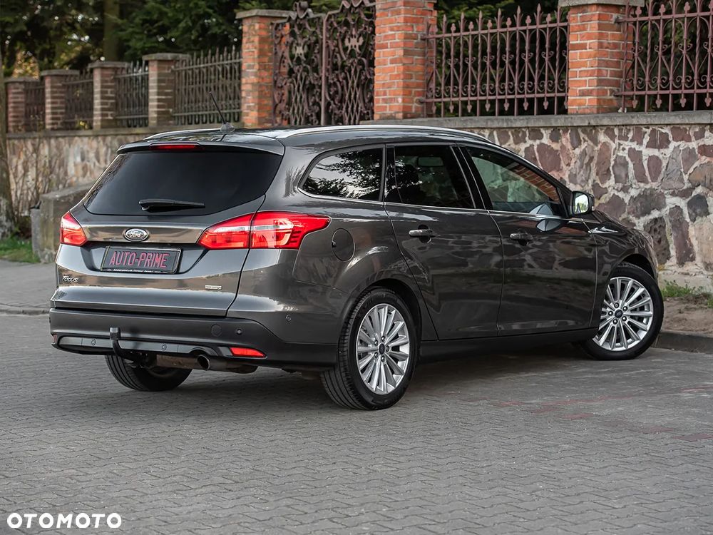 Ford Focus SW - 13