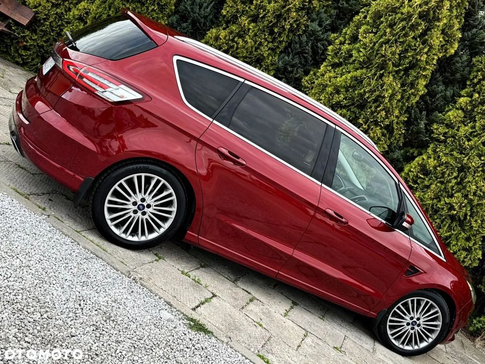 Ford S-Max - 13
