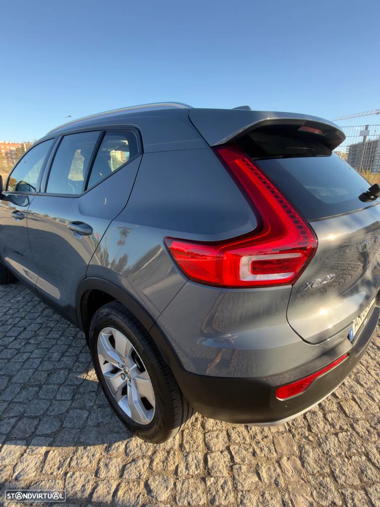 Volvo XC 40 1.5 T3 Momentum Plus - 6