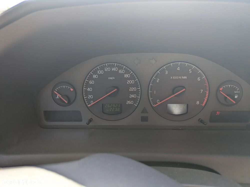 Volvo V70 2.4 - 6