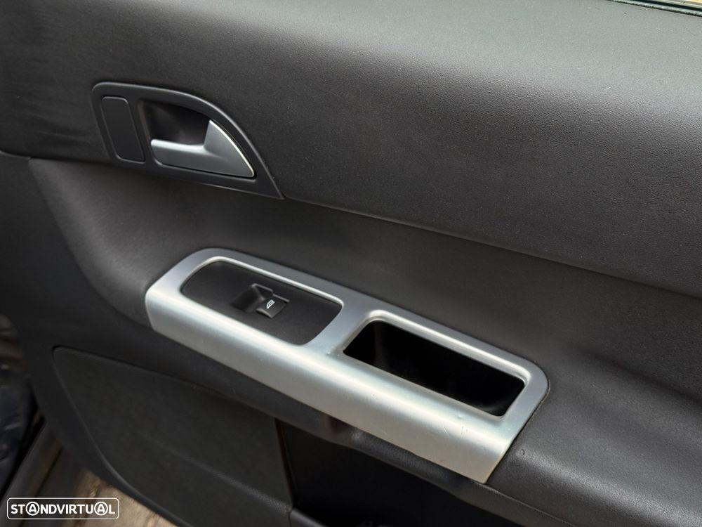 Volvo C30 1.6 D Drive Momentum - 16