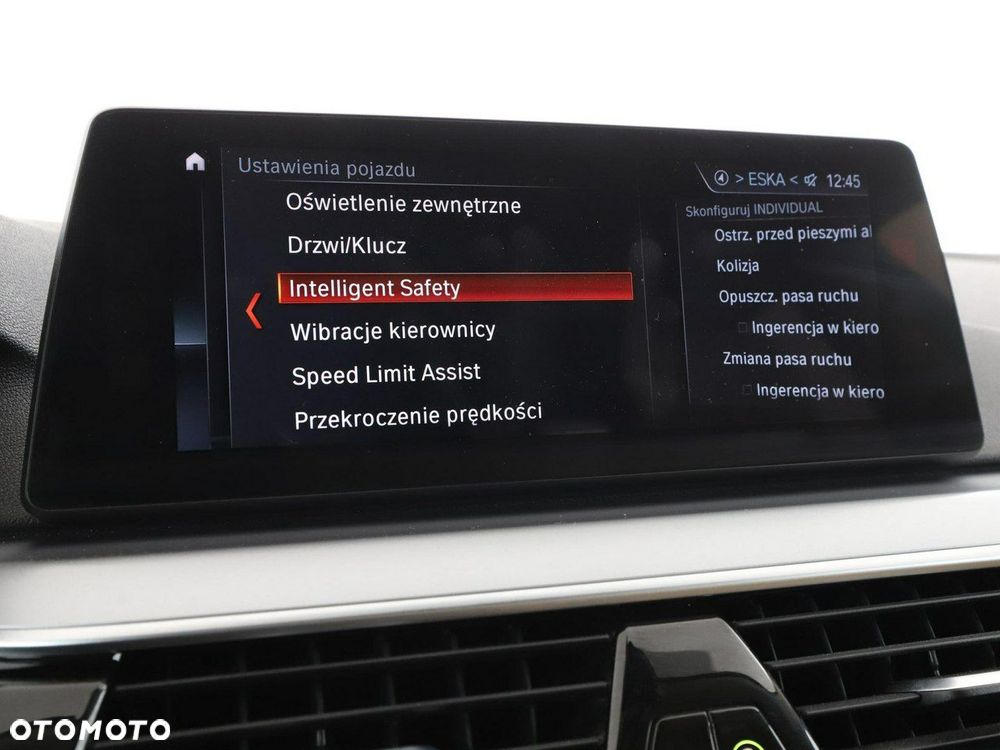 BMW Seria 5 520d xDrive - 27