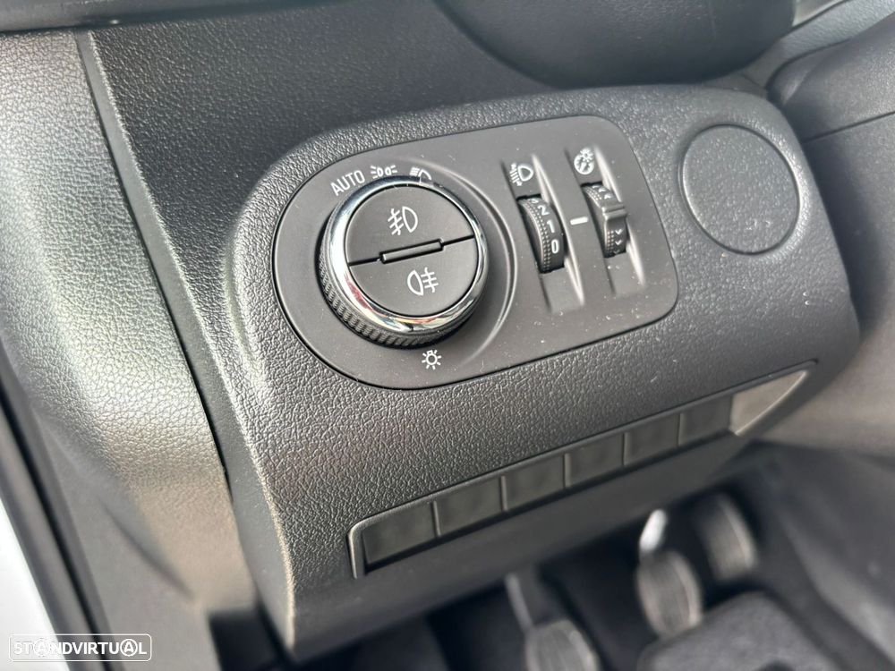 Opel Combo 1.5 102cv 3 LUG - AC - IVA DEDUTÍVEL - 23