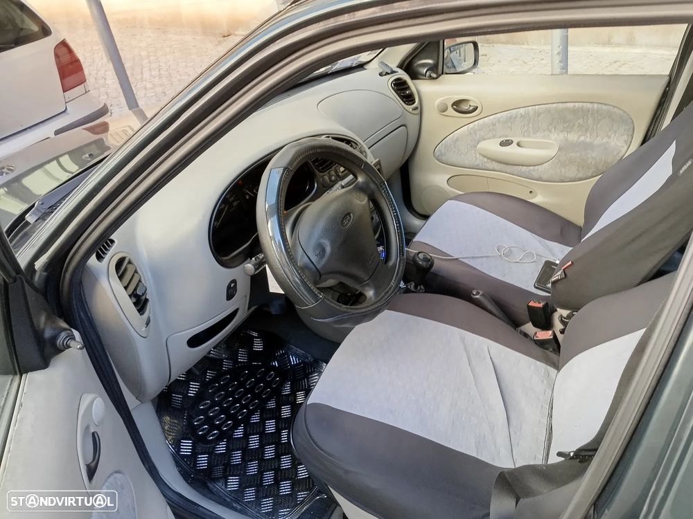 Ford Fiesta 1.25 Studio - 8