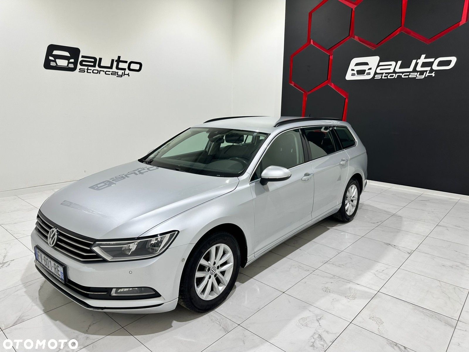 Volkswagen Passat - 1