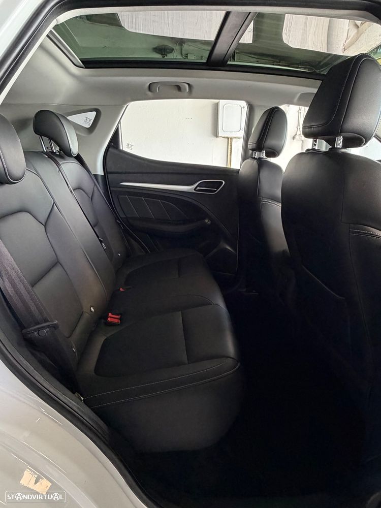 MG ZS Luxury - 35