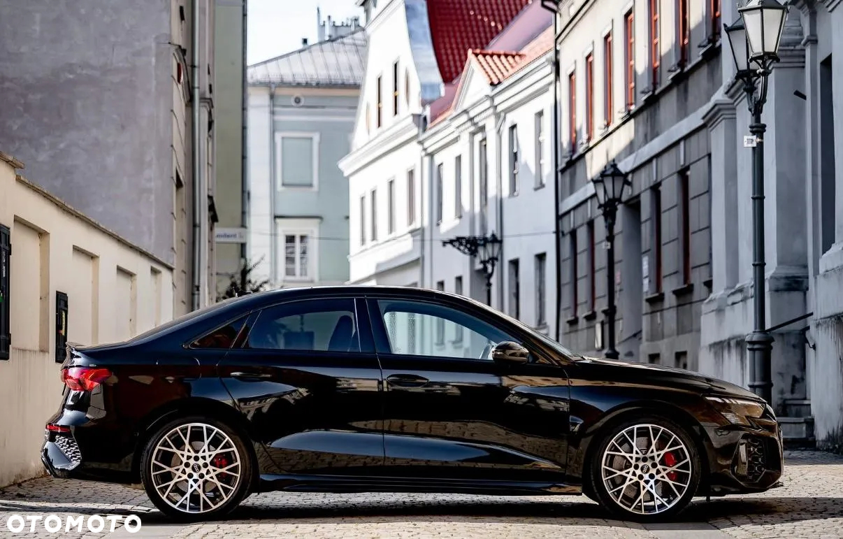 Audi RS3 Limousine - 3