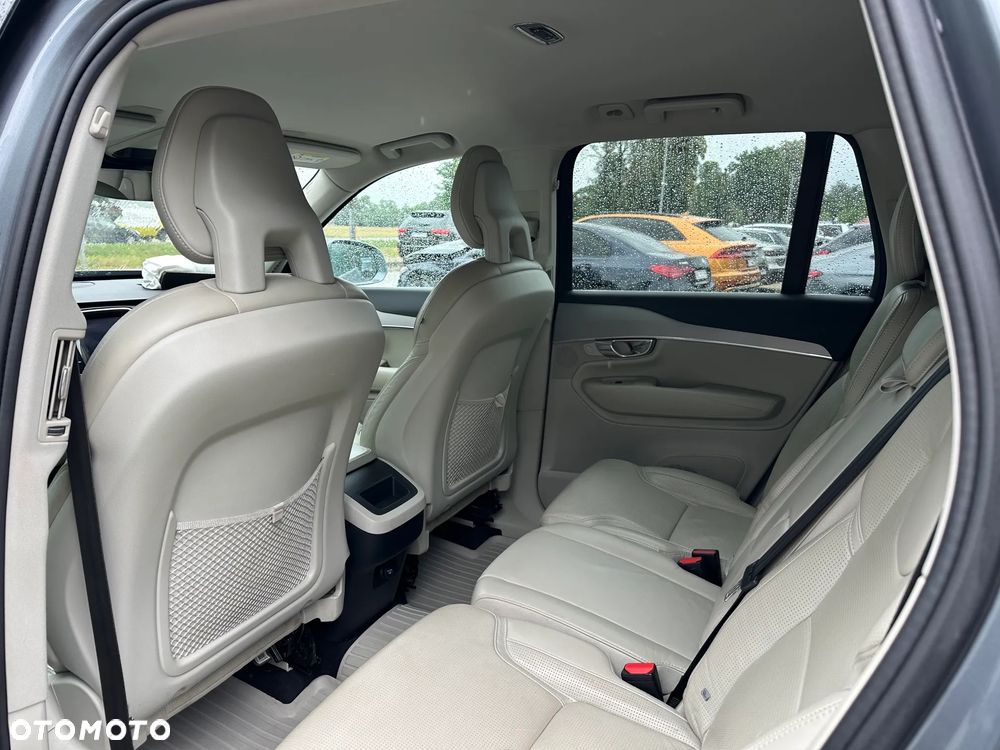 Volvo XC 90 - 12