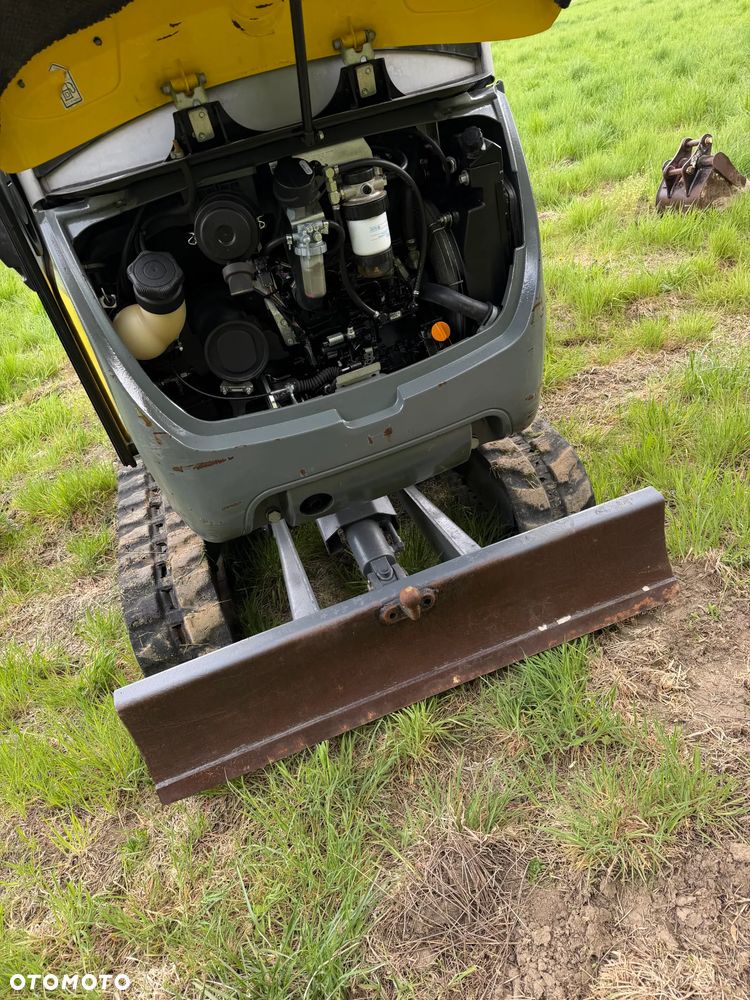 Wacker Neuson ET24 Koparka Gąsienicowa 2,6 tony. z VDS. 2021rok- 2300 Mtg Poziomowanie VDS silnik Yanmar. Maszyna Pochodzi z Norweskiej szkółki roślinnej. 2x drzwi ORYGINAŁ. Jak Nowa z salonu zero luzów i wycieków. Aktualna DEKRA. 2x oryginalna Łyżka. Szybka wolna jazda. Dodatkowe Linie Hydrauliczne na młot i wiertnice. Zaczep kulka na lemieszu. OKAZJA - 15