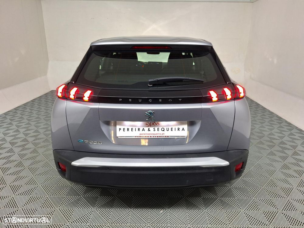 Peugeot e-2008 50 kWh Active - 24