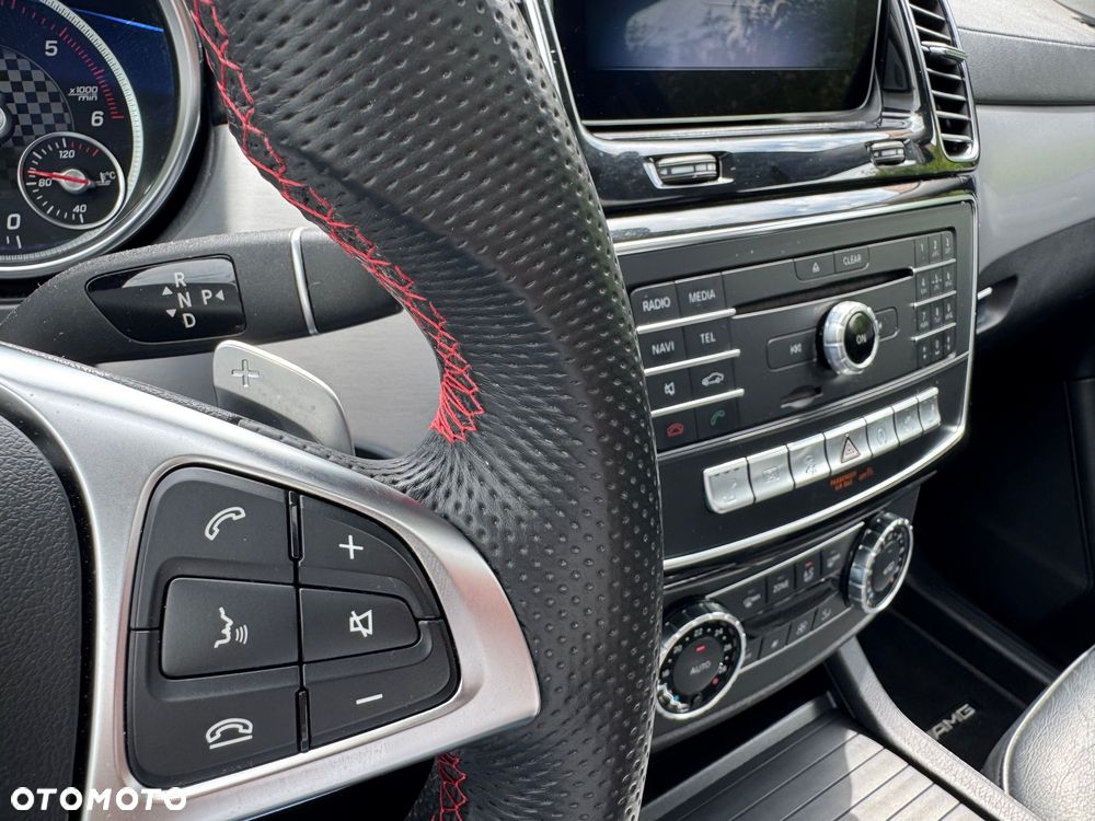 Mercedes-Benz GLE 350 d 4Matic 9G-TRONIC OrangeArt Edition - 29