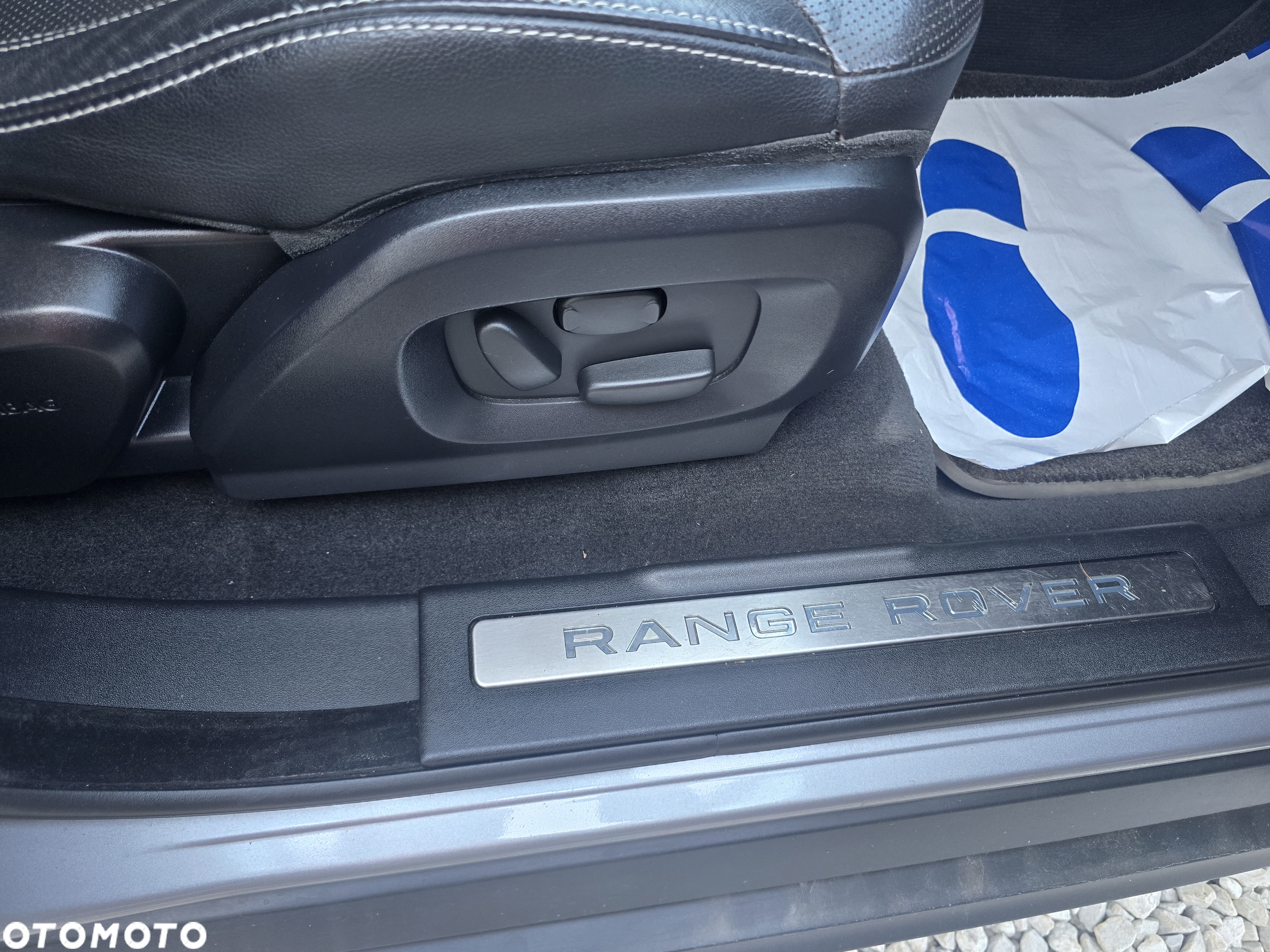 Land Rover Range Rover Evoque Si4 SkyView Edition - 17